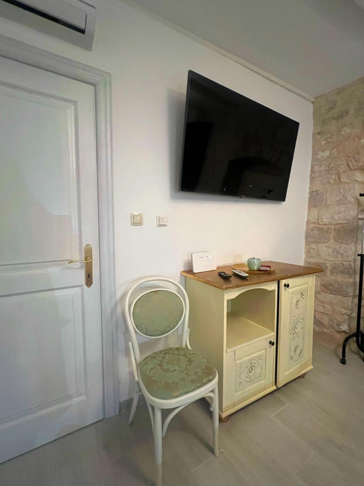 Dimora Picco Bello Trogir Exterior foto