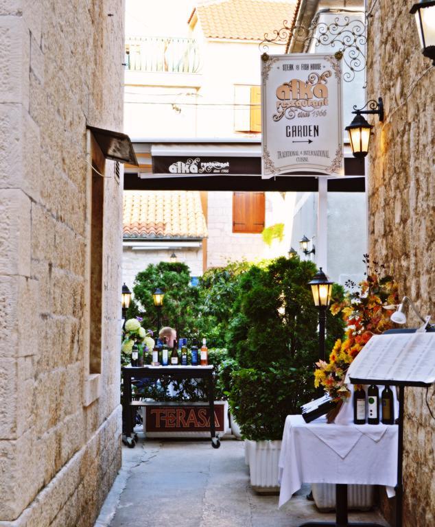 Dimora Picco Bello Trogir Exterior foto